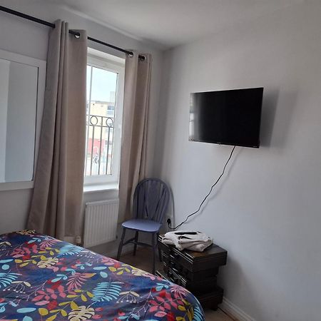 Sea Escape The Tardiis Beachfront Location Aberavon Beach Sea Views Driveway Parking Port Talbot Extérieur photo